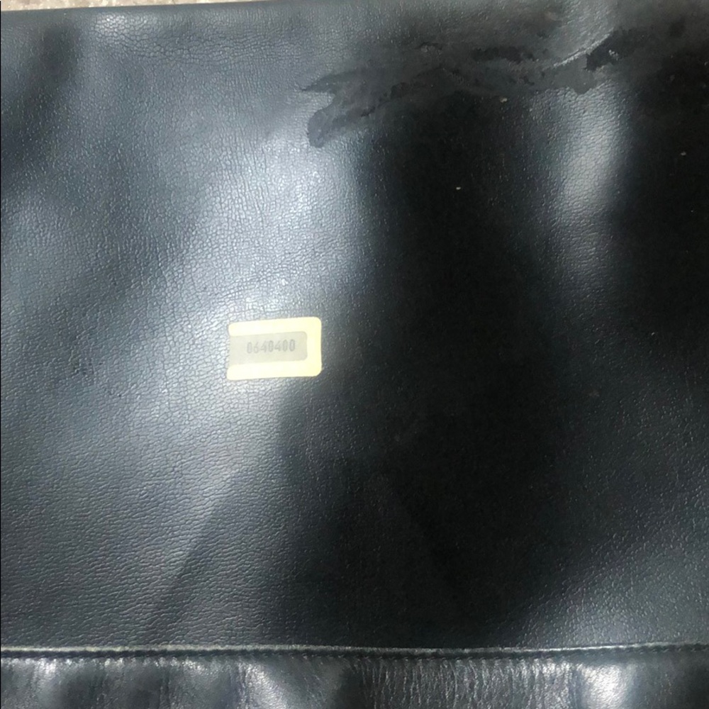 VINTAGE CHANEL BLACK JUMBO QUILTED TOTE - Picture 7 of 8